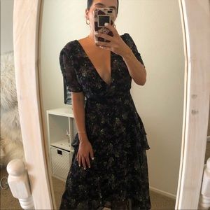 ASTR the label NWT Chiffon French chic dress floral v neck S